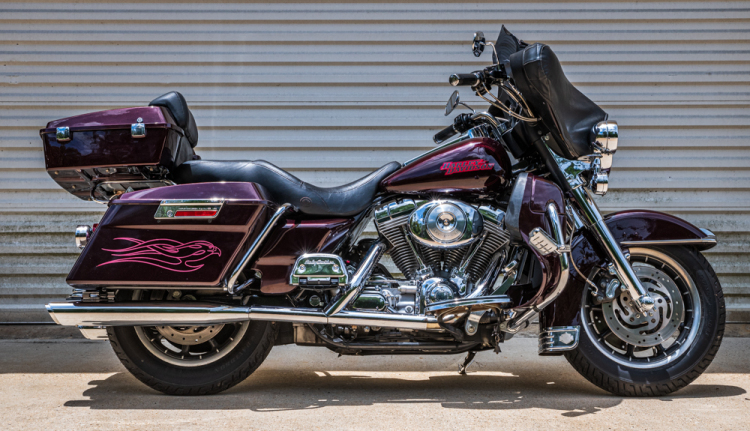 2005 Harley Davidson Classic - $7999.